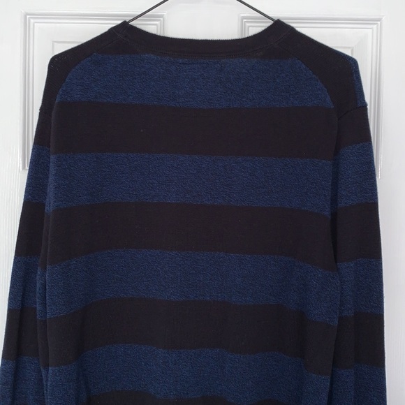 American Eagle Sweater - Picture 3 of 3